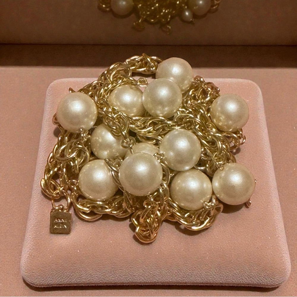 Vintage Anne Klein Gold and Large Cream Pearl Chain Necklace
